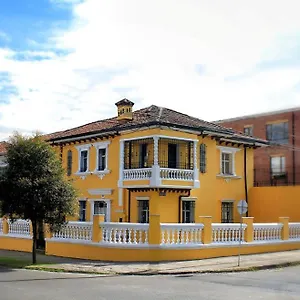 La Playa Fusion Hostal