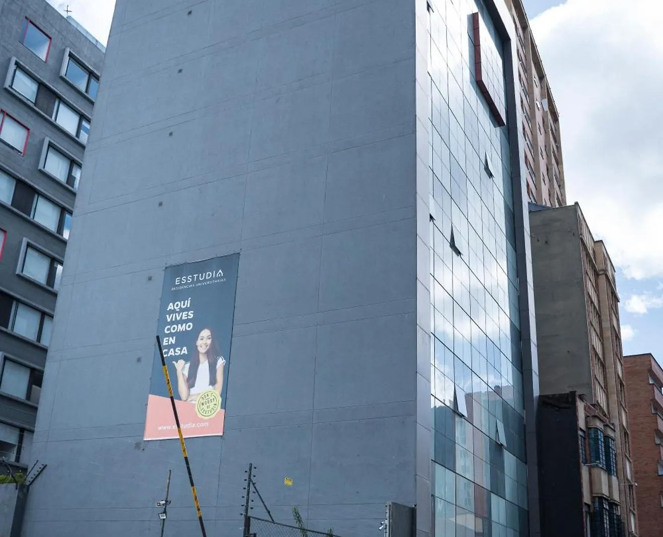 ***  Hotel Esstudia 17-4 Bogotá Colombia